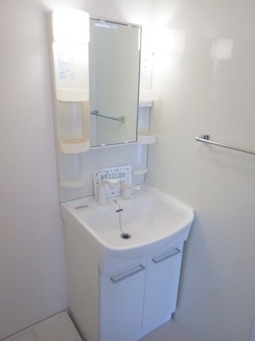 物件内観写真6　(洗髪洗面化粧台)