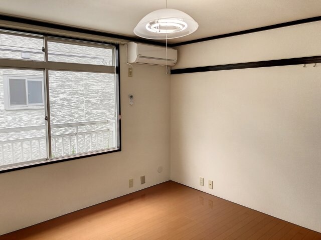 物件内観写真3　(スタンダードな洋室です)