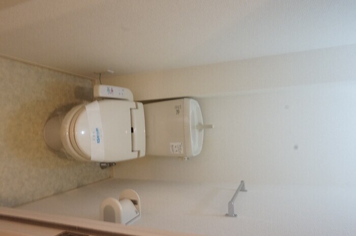 物件内観写真5　(トイレ)