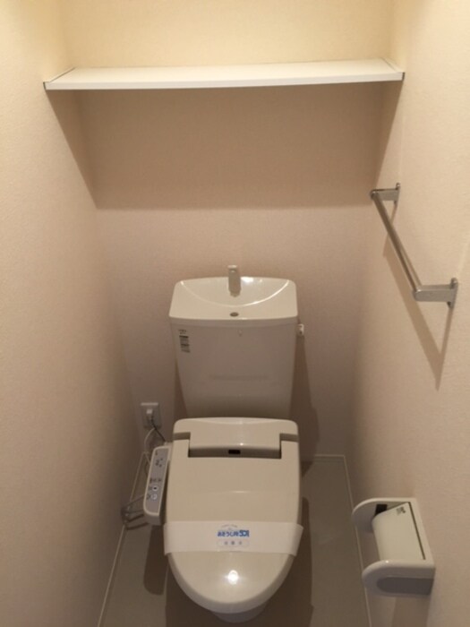 物件内観写真8　(トイレ)