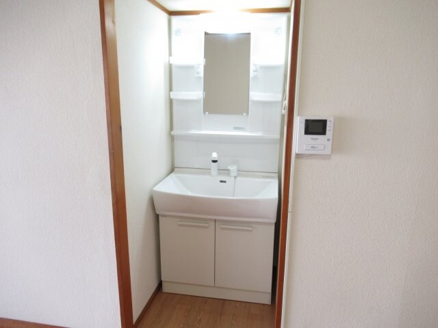 物件内観写真6　(独立洗面化粧台付き)