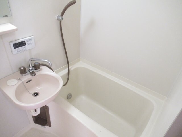 物件内観写真10　(お風呂です)