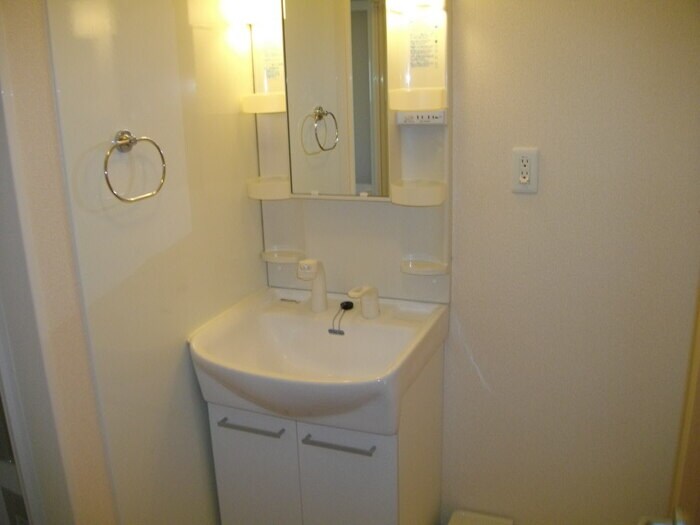 物件内観写真6　(洗面所)