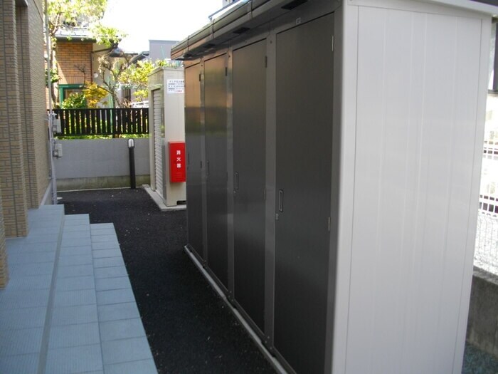 物件内観写真13　(専用物置)