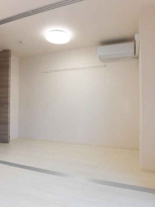 物件内観写真6　(洋室)