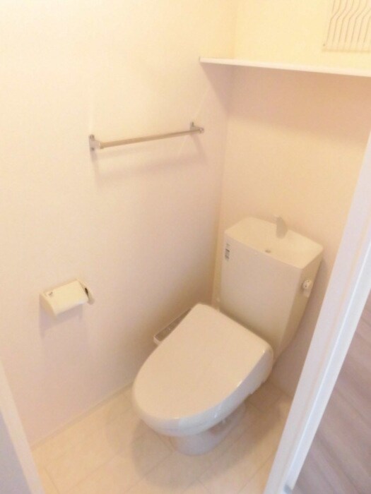 物件内観写真8　(トイレ)