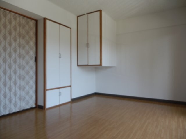 物件内観写真4　(明るい室内です)