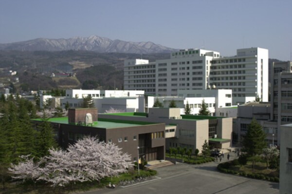 周辺環境(山形大学医学部附属病院 850m)