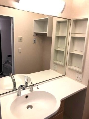 物件内観写真8　(洗髪洗面化粧台)