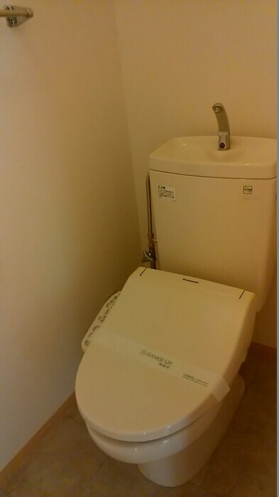 物件内観写真8　(トイレ)