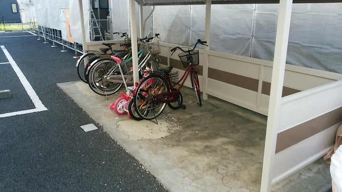 物件内観写真14　(駐輪場)