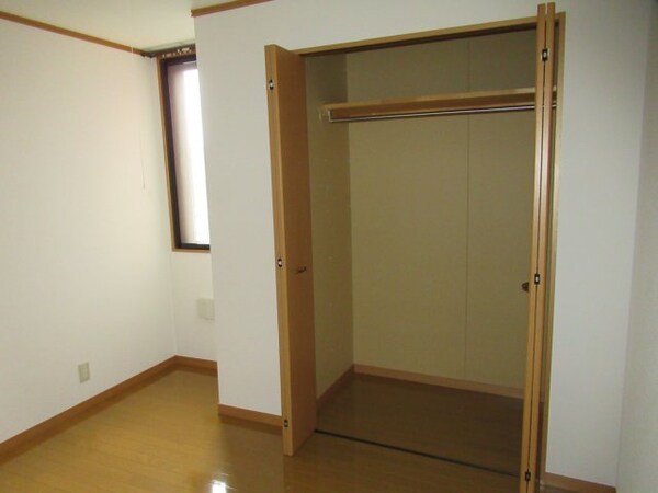 収納(サンプル写真につき現状を優先いたします。)