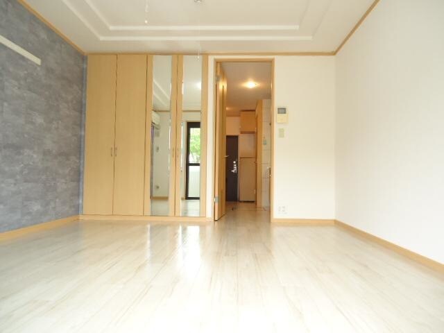 物件内観写真6　(洋室)