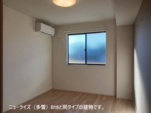 物件内観写真9　(居室・リビング)