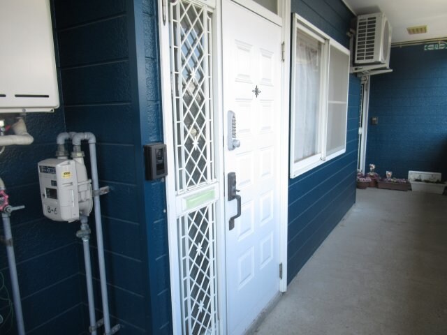 物件外観写真2　(毎日通るエントランスはこのようになっています)