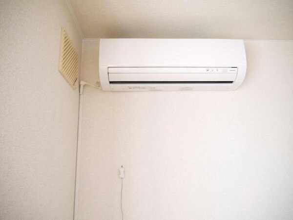 空調設備(夏にうれしいエアコン！)