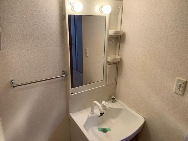 物件内観写真9　(洗面)