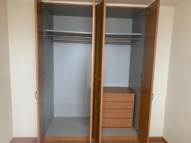 物件内観写真10　(クローゼット)
