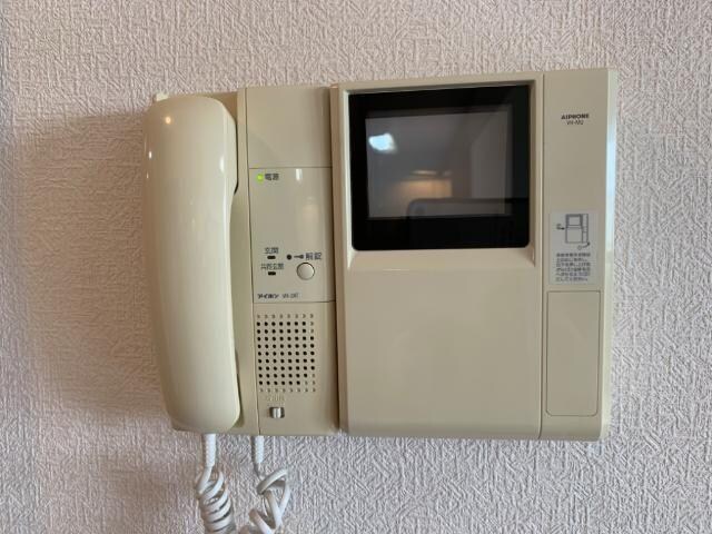 物件内観写真11　(カメラ付インターホン)