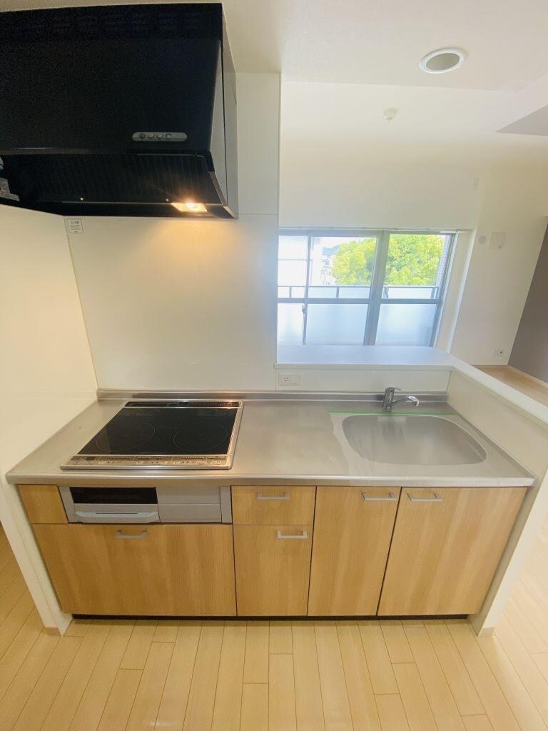 物件内観写真10　(3口ＩＨクッキングヒーター♪)