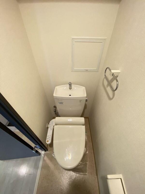 トイレ(反転タイプの別室写真です。)