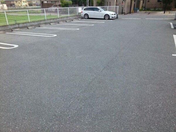 駐車場・駐輪場
