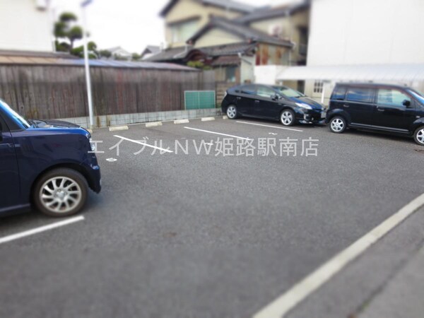 駐車場・駐輪場
