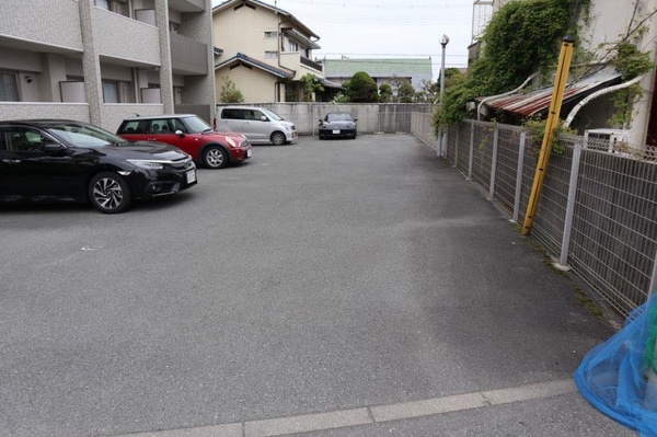 駐車場・駐輪場