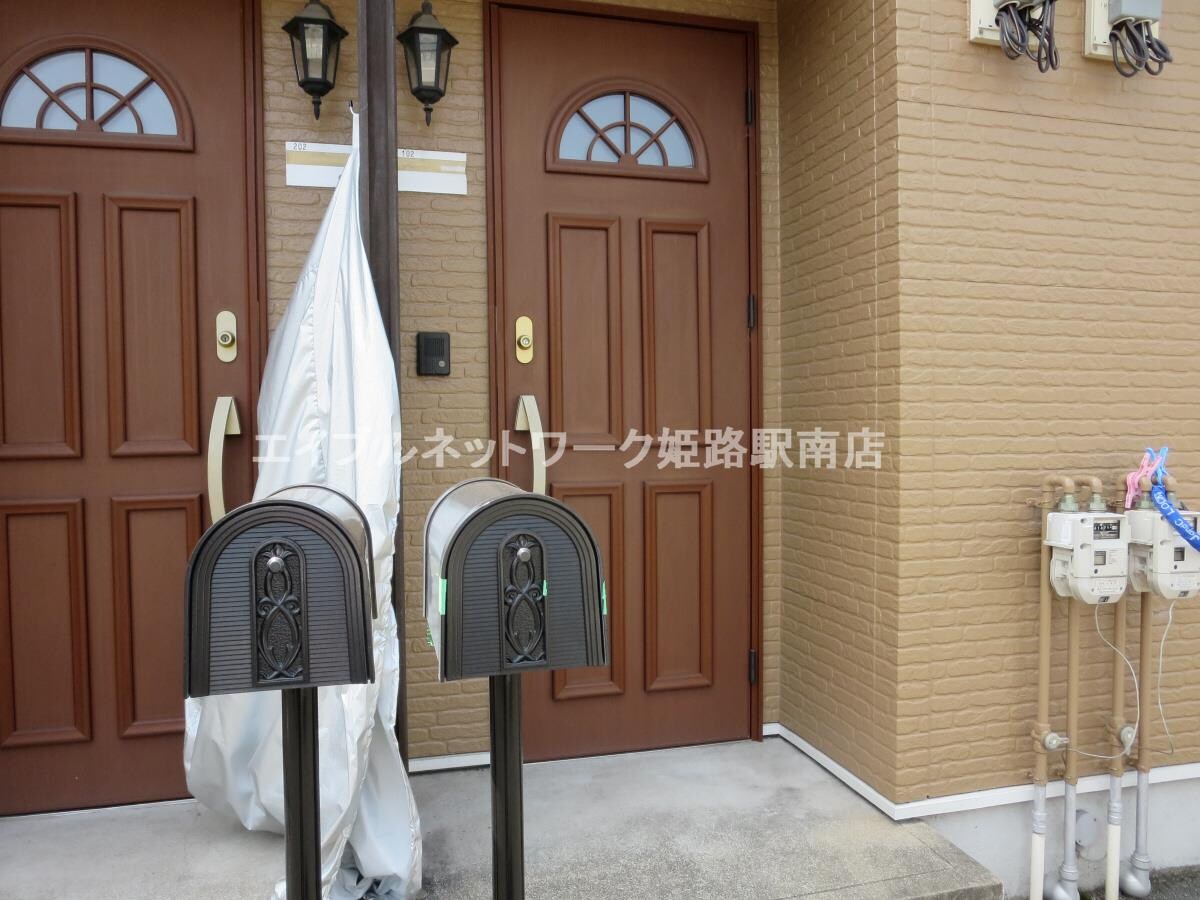 物件外観写真4　(かわいいポスト付き！)