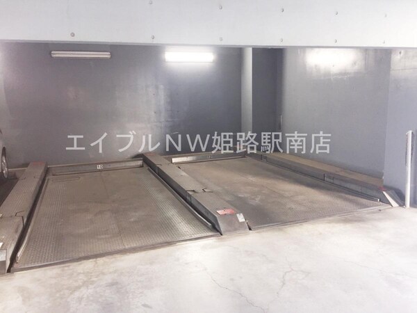 駐車場・駐輪場