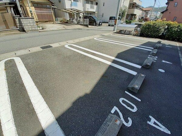 駐車場・駐輪場