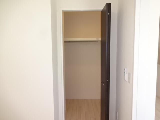 物件内観写真9　(ウォークインクローゼット)