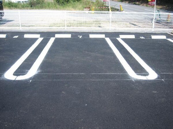 駐車場・駐輪場