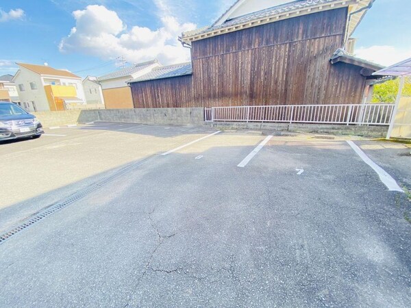 駐車場・駐輪場
