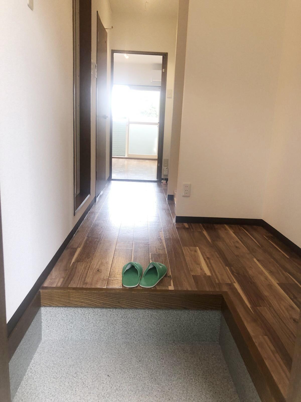 物件内観写真4　(廊下)