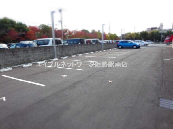 駐車場・駐輪場