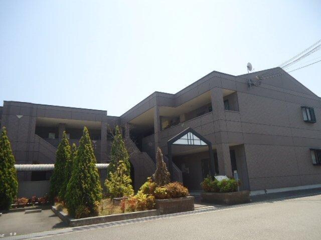 物件外観写真2　(外観写真（昼）)