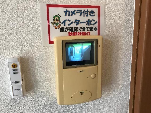 物件内観写真12　(来客相手の顔が分かるＴＶドアホン)