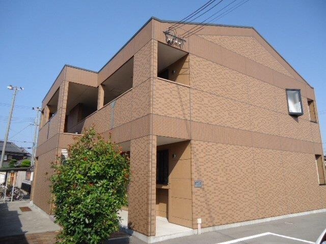 物件外観写真2　(外観写真（昼）)