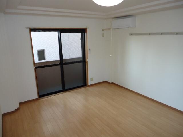 物件内観写真12　(Ｒ3.10クロス全張替え)