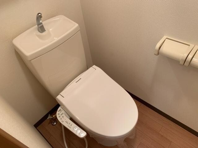 物件内観写真4　(グリル付き２口ガスコンロ)