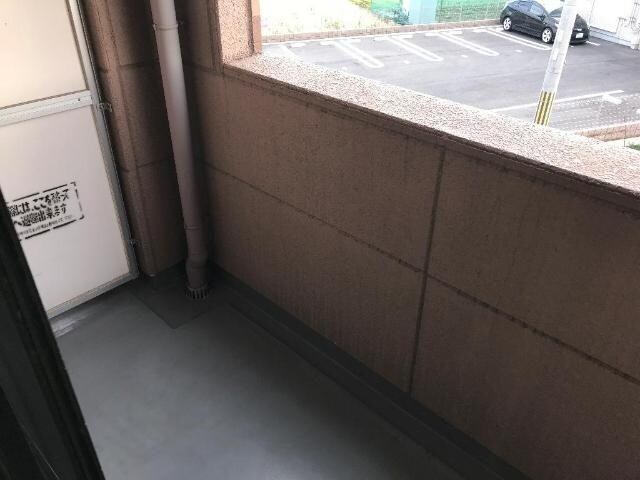 物件内観写真10　(南向きで洗濯物も乾きやすいベランダ)