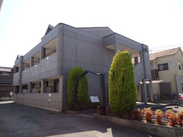 物件外観写真1　(外観写真（昼）)