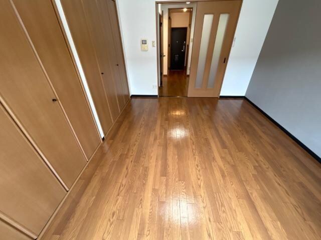 物件内観写真4　(洋室)