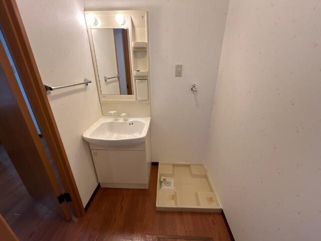 物件内観写真8　(洗面)