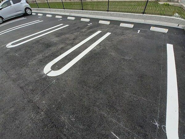 駐車場・駐輪場