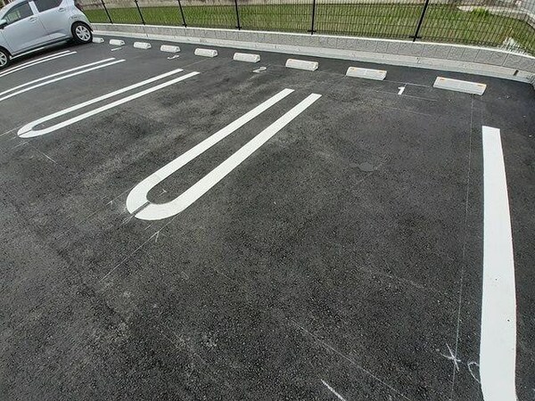 駐車場・駐輪場