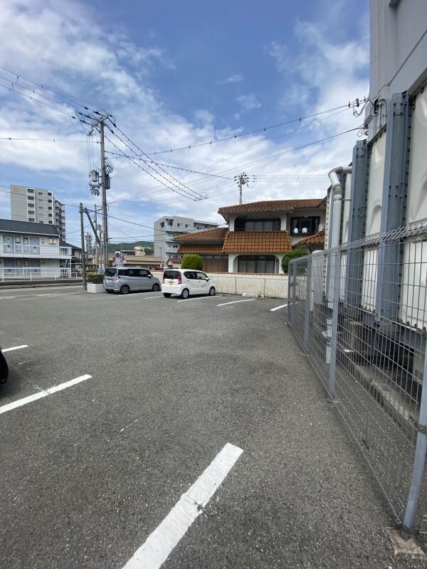 駐車場・駐輪場
