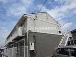 閑静な住宅街に建っています！