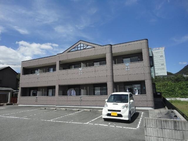 駐車場・駐輪場(外観写真（昼）)